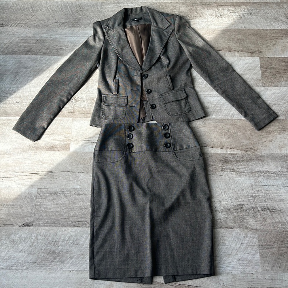 BCX skirt/blazer suit
